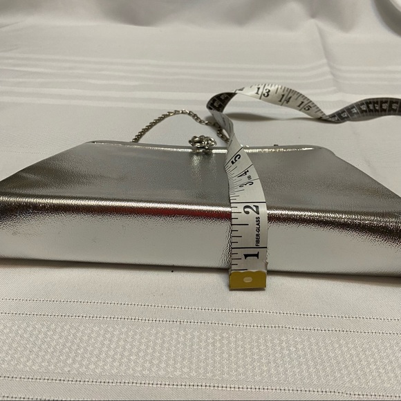 Silver Metallic Womens Vintage Mini Bag with  Decorative Clip Closure - Picture 5 of 8